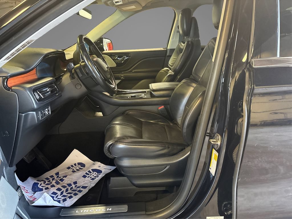 Used 2020 Lincoln Aviator Reserve w/ Equipment Group 202A AWD/4WD image 11