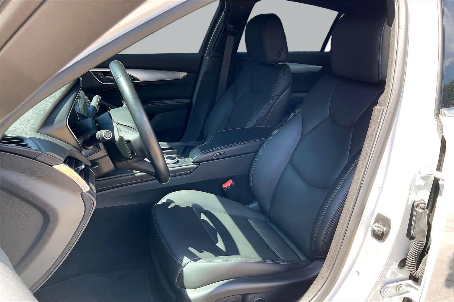 Used 2023 Cadillac CT5 Luxury w/ Cold Weather Package RWD image 47