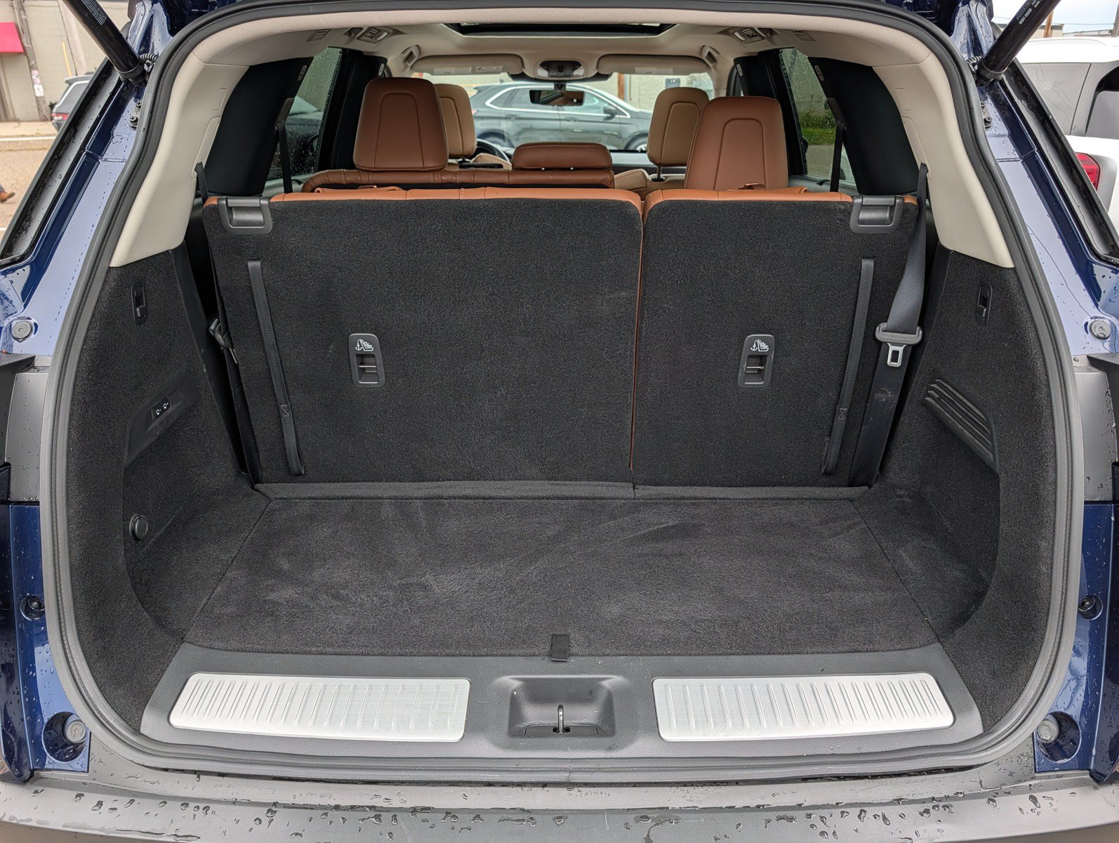 Used 2023 INFINITI QX60 Sensory AWD/4WD image 11