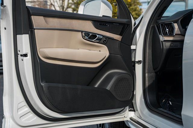 New 2026 Volvo XC90 B6 Ultra w/ Protection Package Premier image 36