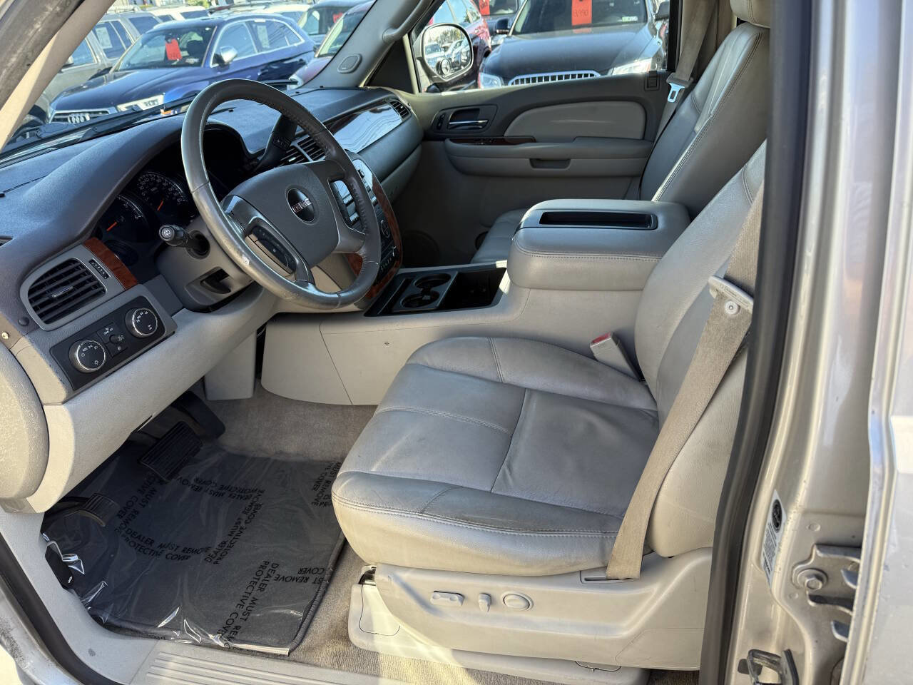 Used 2009 GMC Yukon SLT AWD/4WD image 6