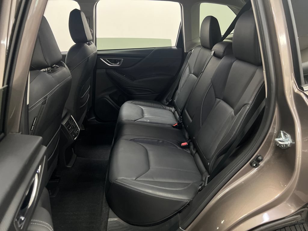 Used 2024 Subaru Forester Touring w/ POP Package 3 AWD/4WD image 27