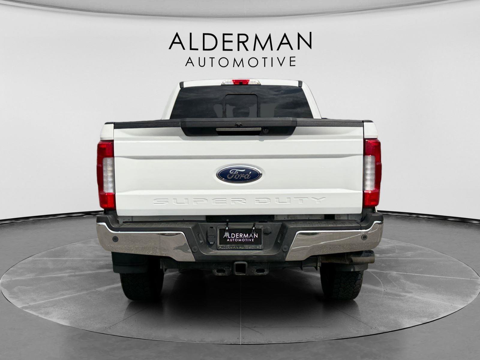 Used 2019 Ford F250 Lariat w/ Lariat Ultimate Package image 4