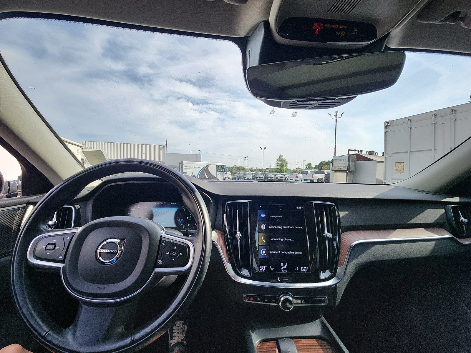 Used 2022 Volvo S60 B5 Momentum w/ Premium Package AWD/4WD image 17