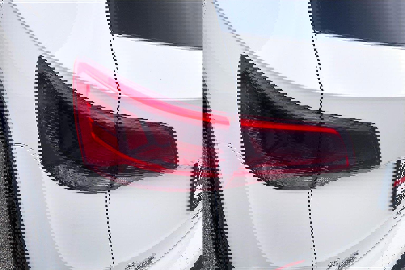 Used 2024 Volkswagen Taos SE image 34