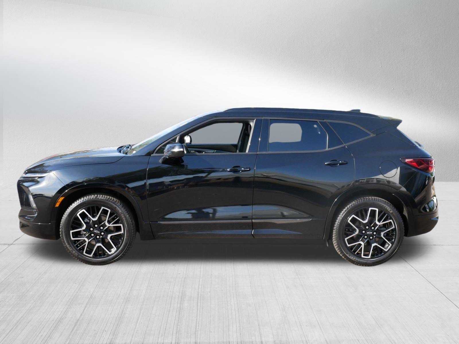 Used 2023 Chevrolet Blazer RS AWD/4WD image 4
