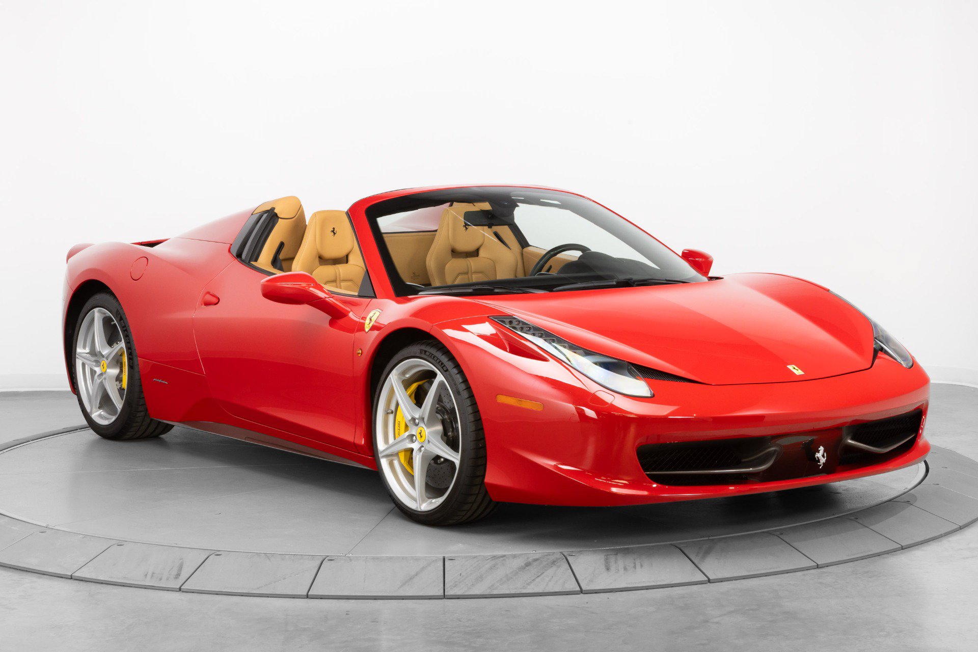 Certified 2014 Ferrari 458 Spider RWD image 10