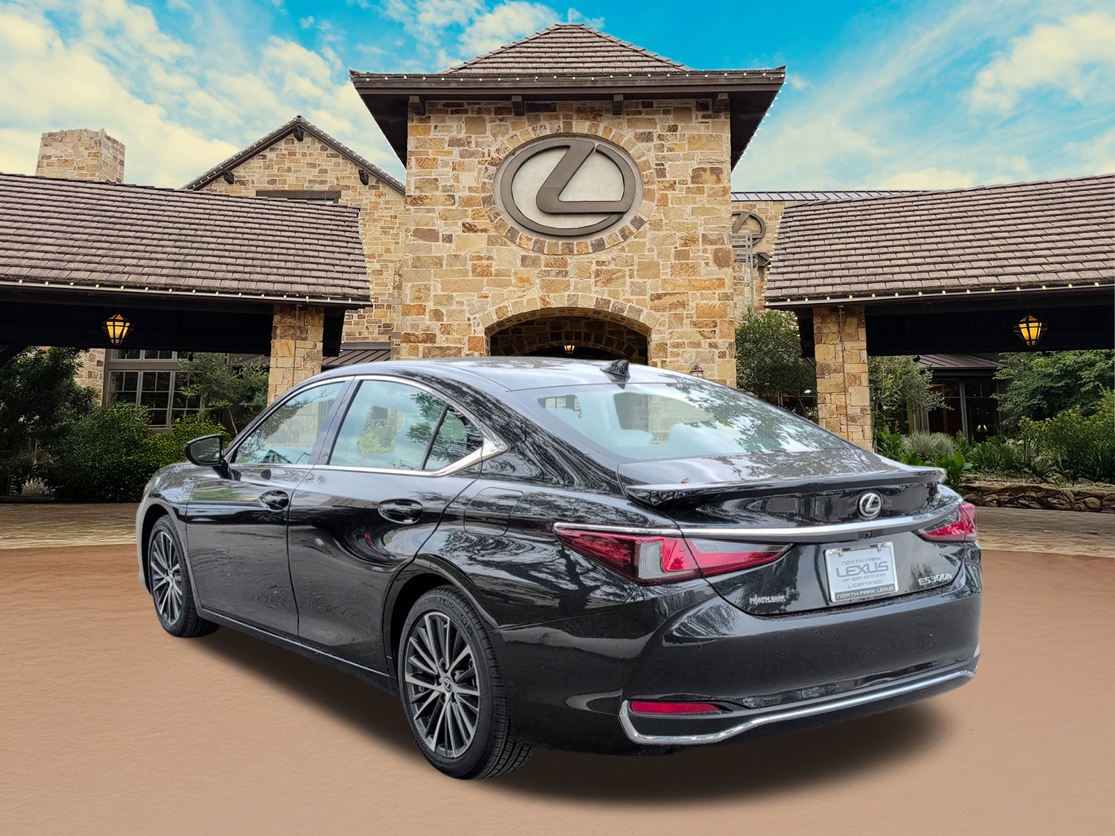 Used 2025 Lexus ES 300h w/ Premium Package image 3