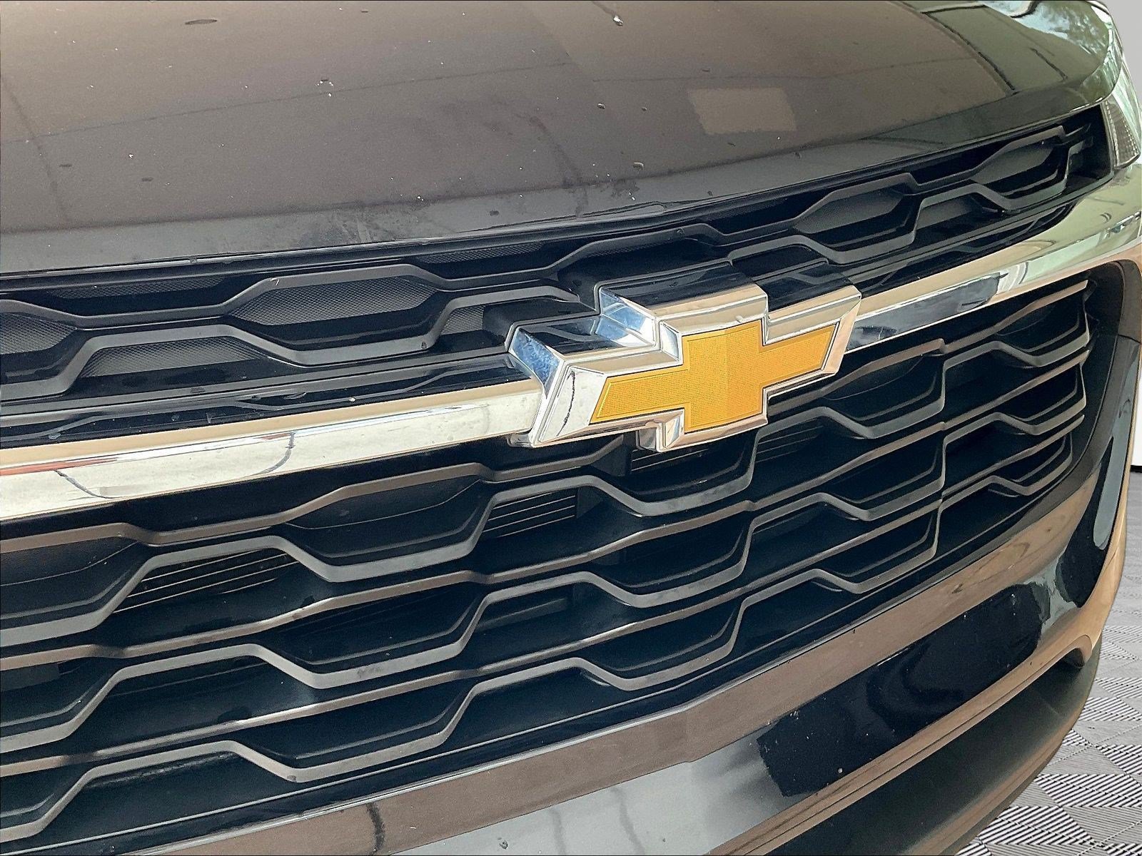 Used 2025 Chevrolet Trax LS w/ LS Convenience Package FWD image 29