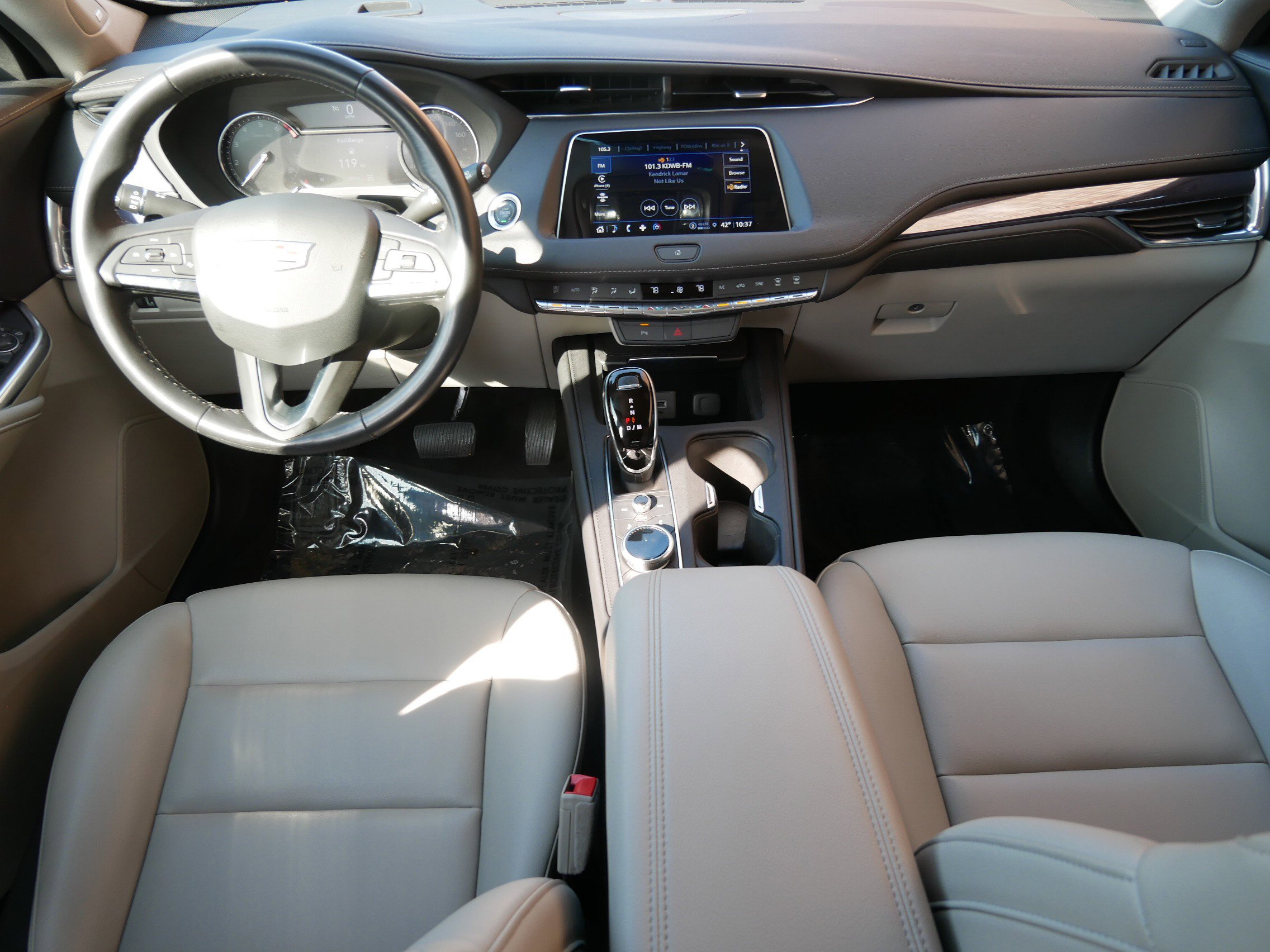 Certified 2022 Cadillac XT4 Luxury image 12