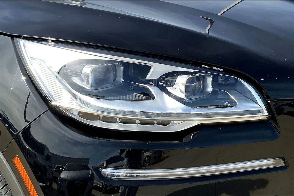 Used 2023 Lincoln Aviator Reserve w/ Equipment Group 201A image 28