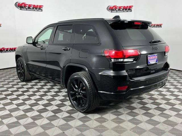 Used 2018 Jeep Grand Cherokee Altitude AWD/4WD image 6