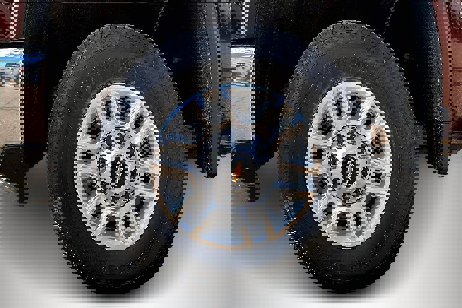 Used 2024 Chevrolet Silverado 2500 LT image 34