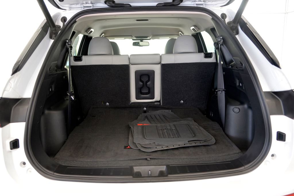 Used 2022 Mitsubishi Outlander SEL image 27