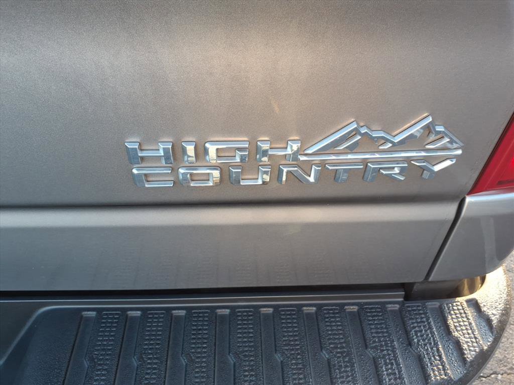 Used 2022 Chevrolet Silverado 1500 High Country image 5