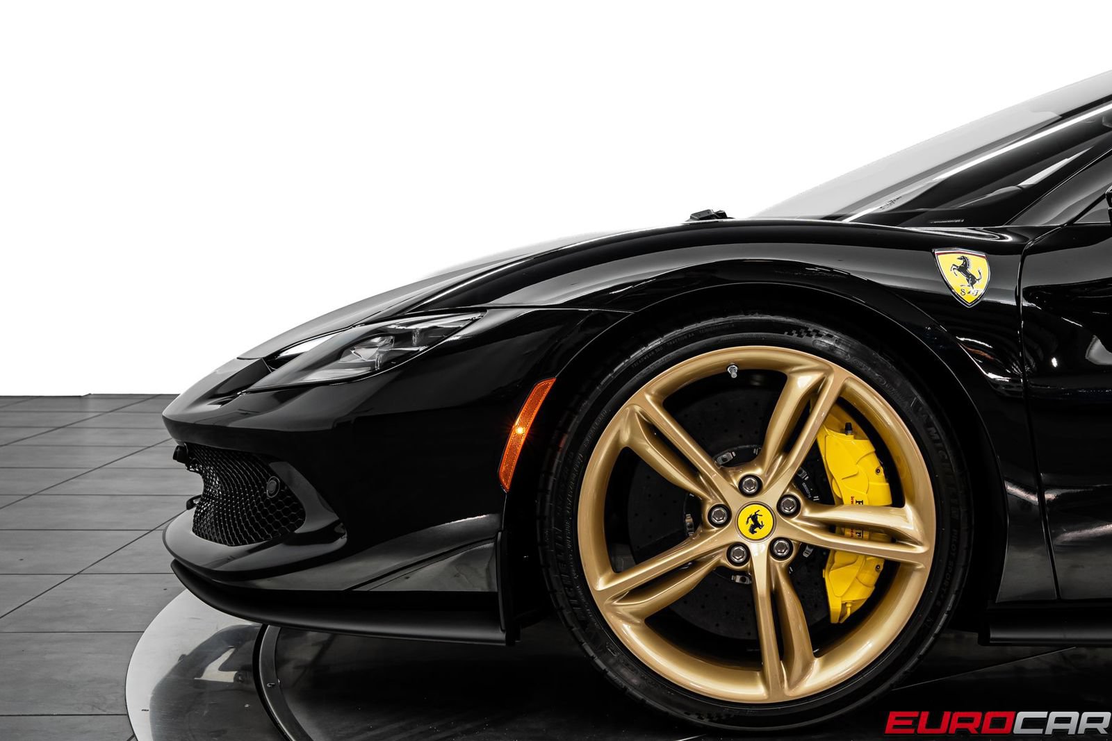 Used 2025 Ferrari 296 GTS RWD image 17