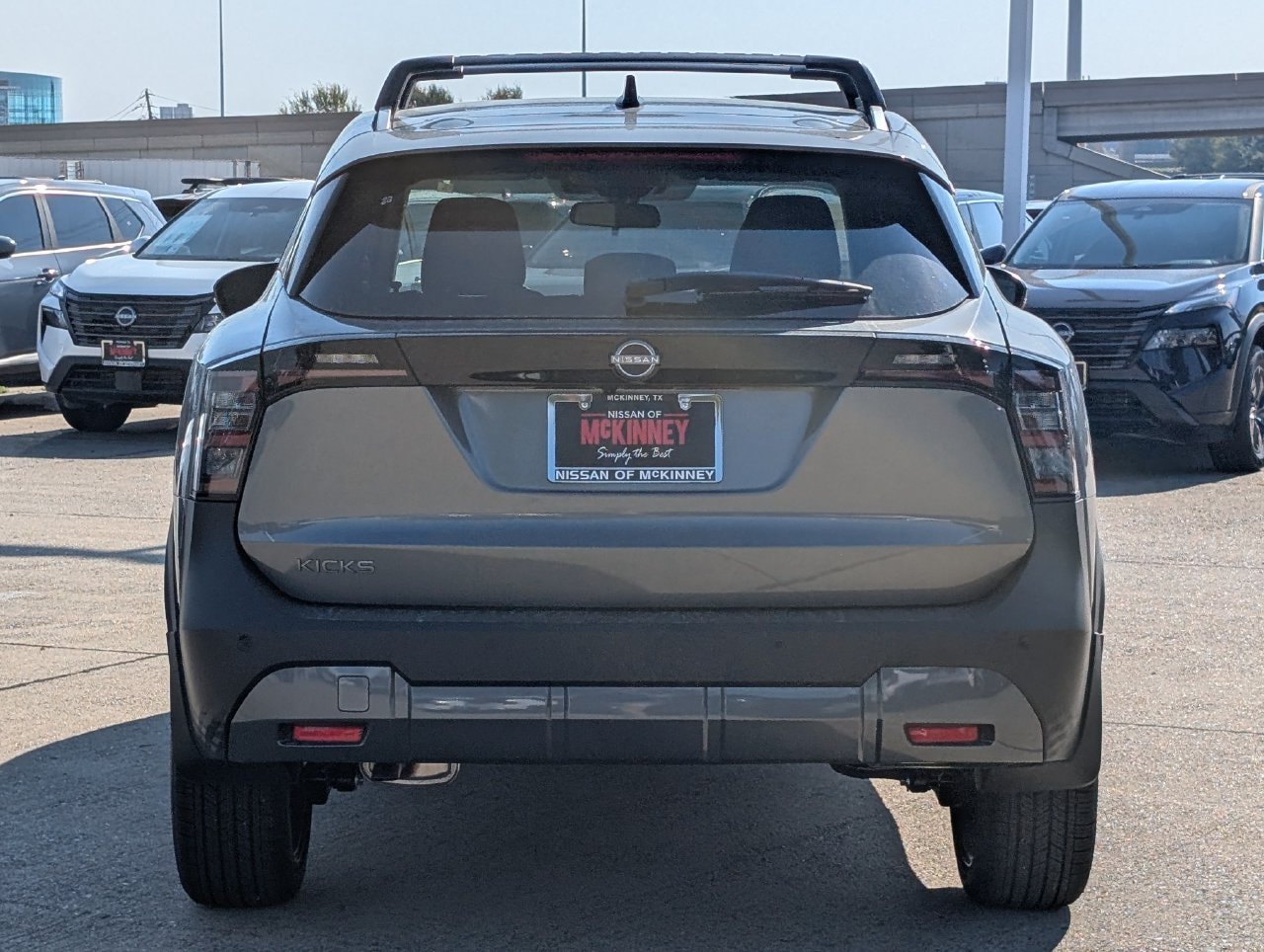 New 2027 Nissan Kicks SR FWD image 5
