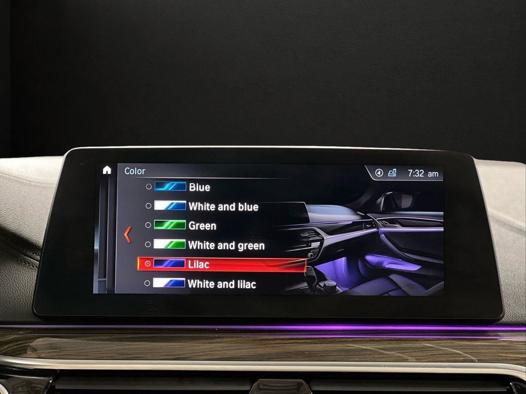 Used 2018 BMW M550i xDrive image 31