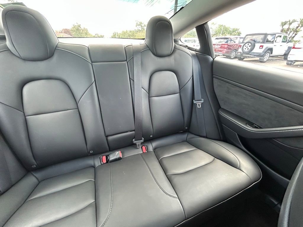 Used 2023 Tesla Model 3 Standard Range image 16