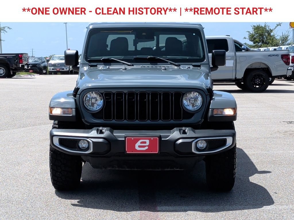 Used 2024 Jeep Gladiator Sport AWD/4WD image 2