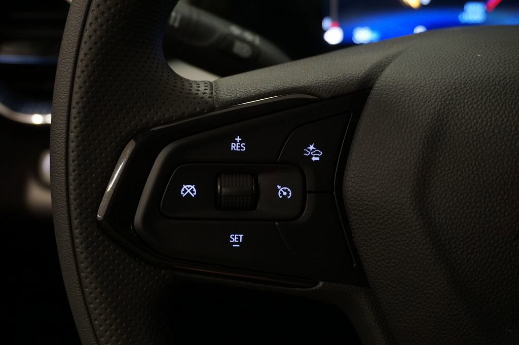 New 2026 Chevrolet Trax LT image 19