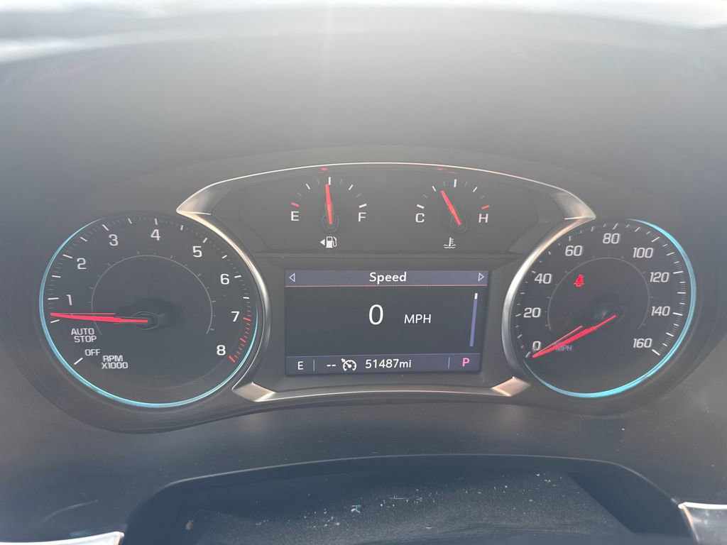 Used 2023 Chevrolet Traverse LT w/ Midnight/Sport Edition AWD/4WD image 2
