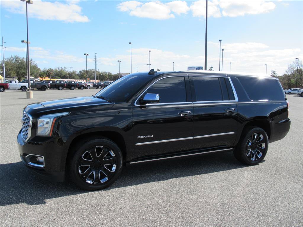 Used 2019 GMC Yukon XL Denali w/ Denali Ultimate Package image 4
