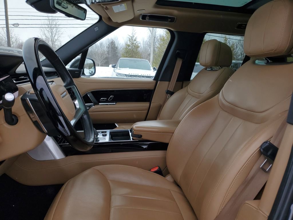 Used 2023 Land Rover Range Rover SE image 6