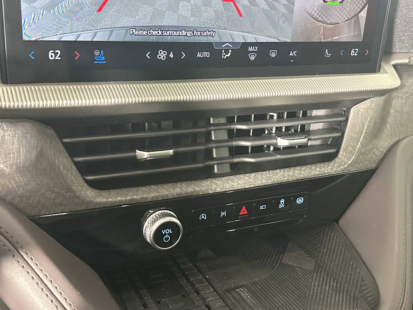 Used 2025 Ford Explorer Platinum RWD image 34