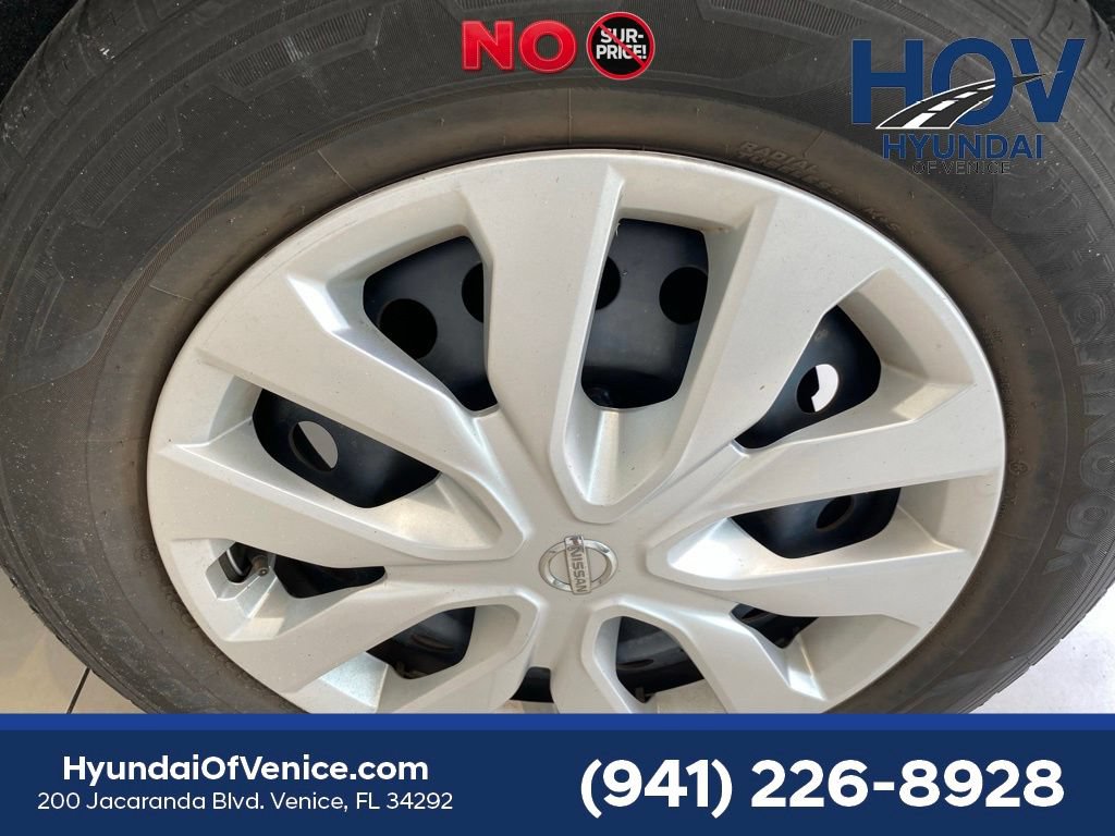 Used 2017 Nissan Rogue S FWD image 8