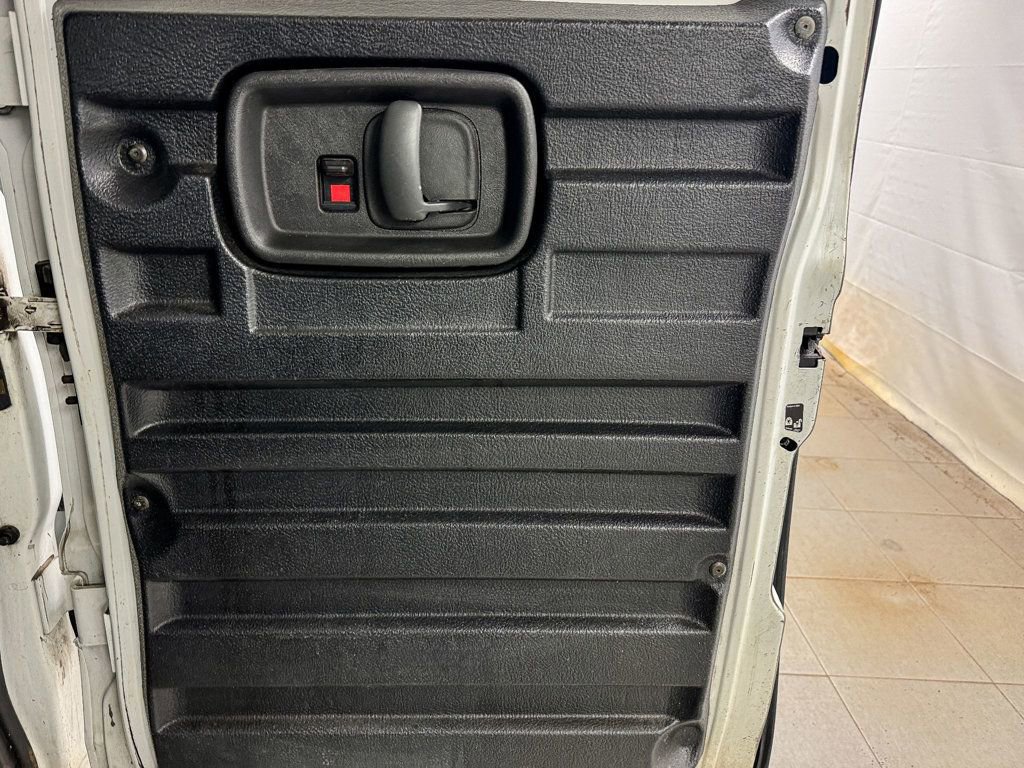 Used 2014 Chevrolet Express 3500 image 15