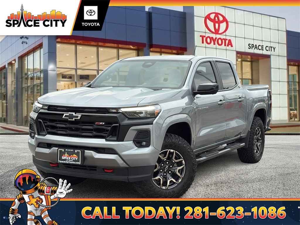 Used 2023 Chevrolet Colorado Z71 w/ Z71 Convenience Package 2 image 1