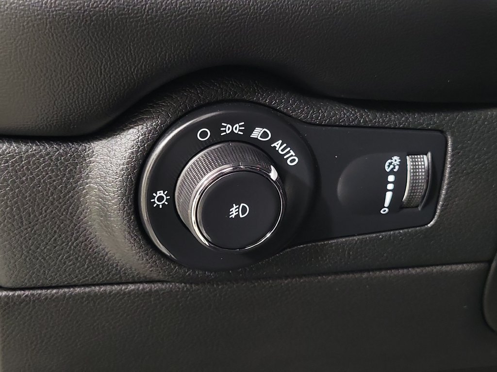 Used 2023 Dodge Durango R/T RWD image 24