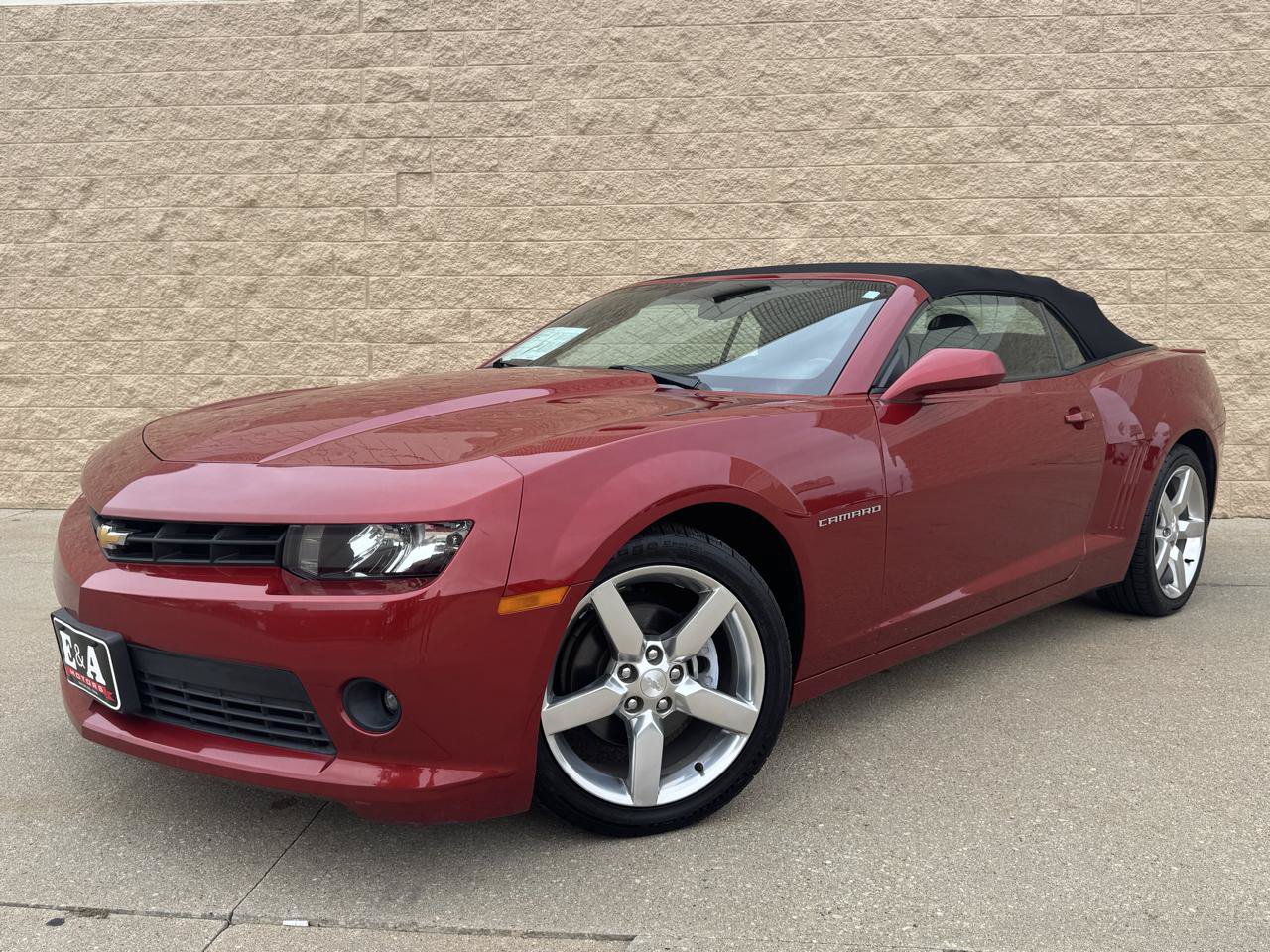 Used 2015 Chevrolet Camaro LT RWD image 3
