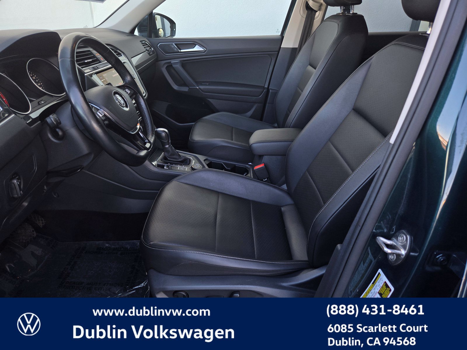Used 2018 Volkswagen Tiguan SE w/ 3rd Row Seat Package AWD/4WD image 16