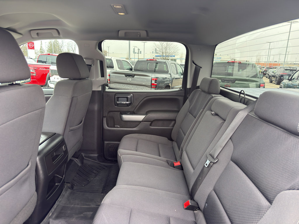 Used 2018 Chevrolet Silverado 1500 LT w/ All Star Edition image 33