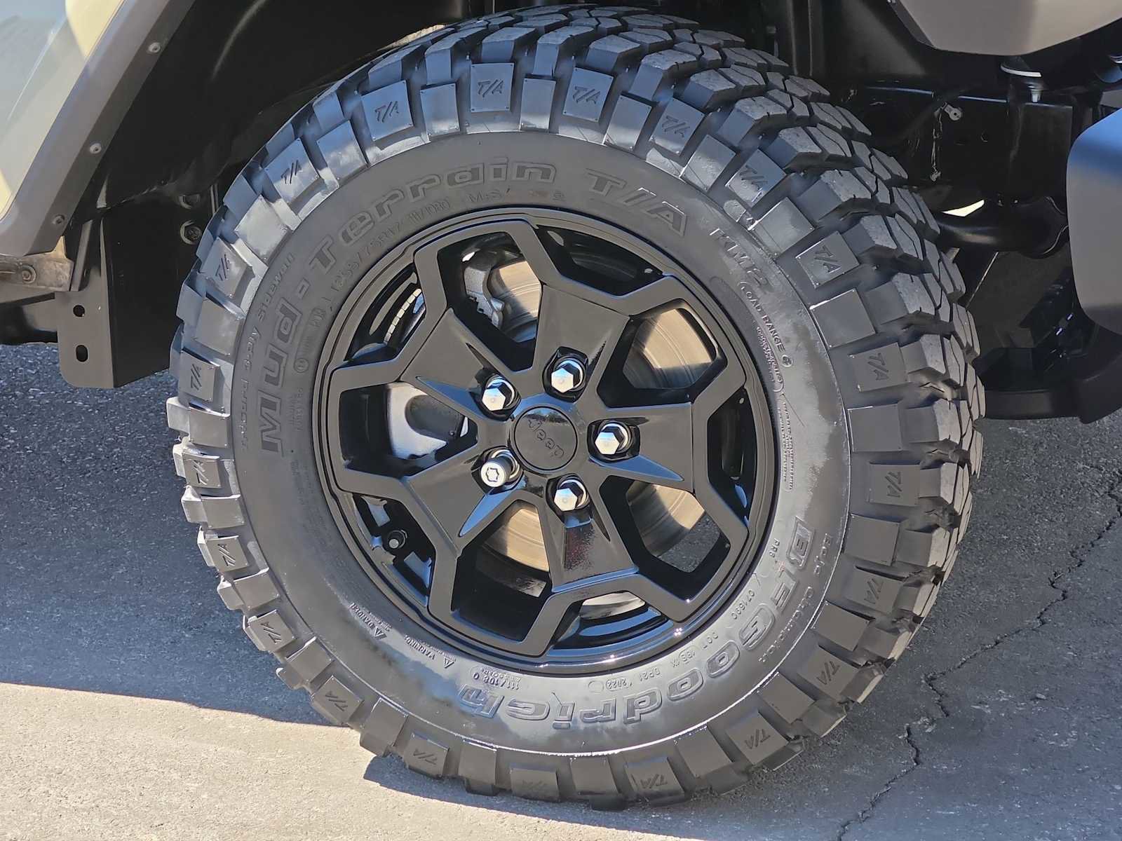 Used 2022 Jeep Gladiator Sport image 12