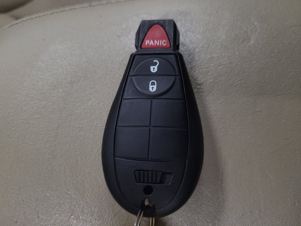 Used 2020 Jeep Cherokee Latitude FWD image 32