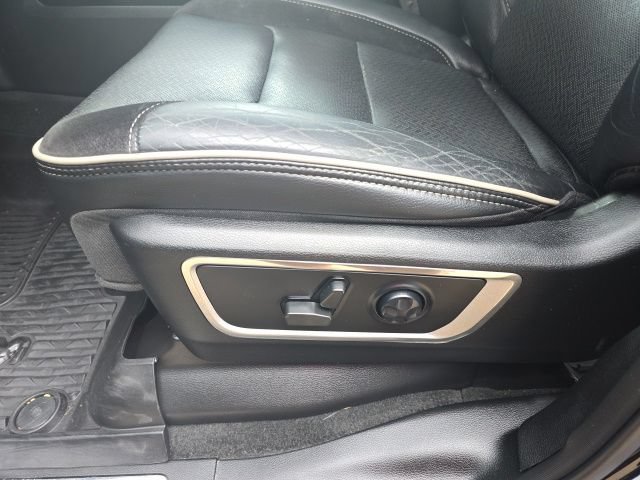 Used 2021 RAM 1500 Laramie AWD/4WD image 13