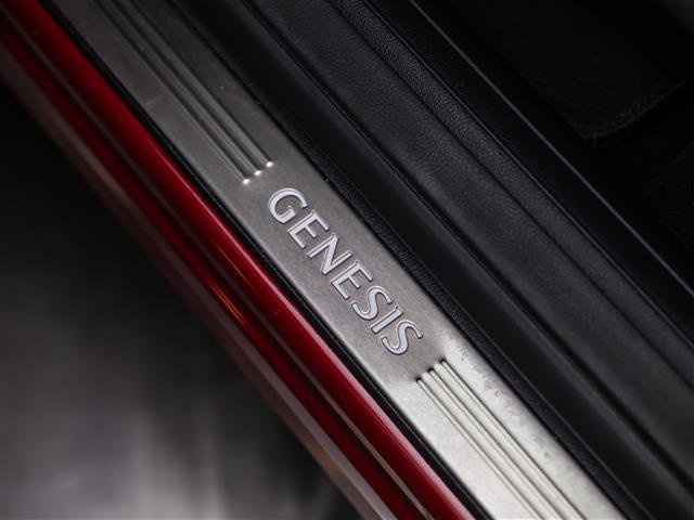 Used 2023 Genesis GV70 2.5T w/ Advanced Package image 33