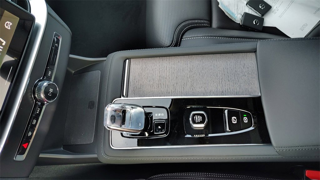 New 2026 Volvo XC90 B6 Ultra image 23