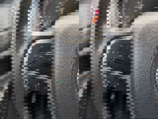 Used 2021 Jeep Grand Cherokee Laredo X image 22