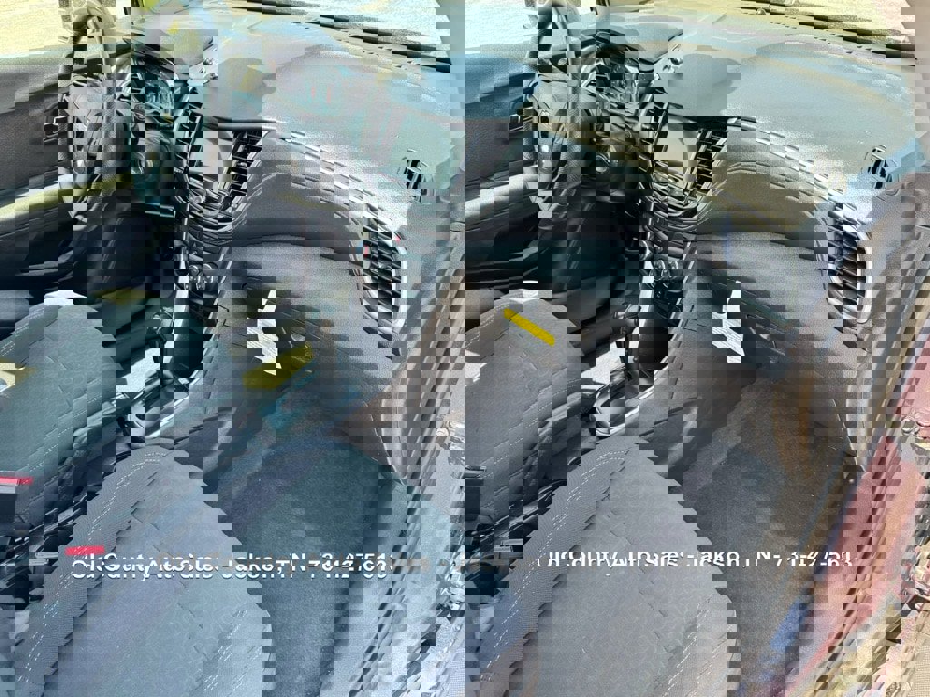 Used 2019 Chevrolet Trax LS image 15