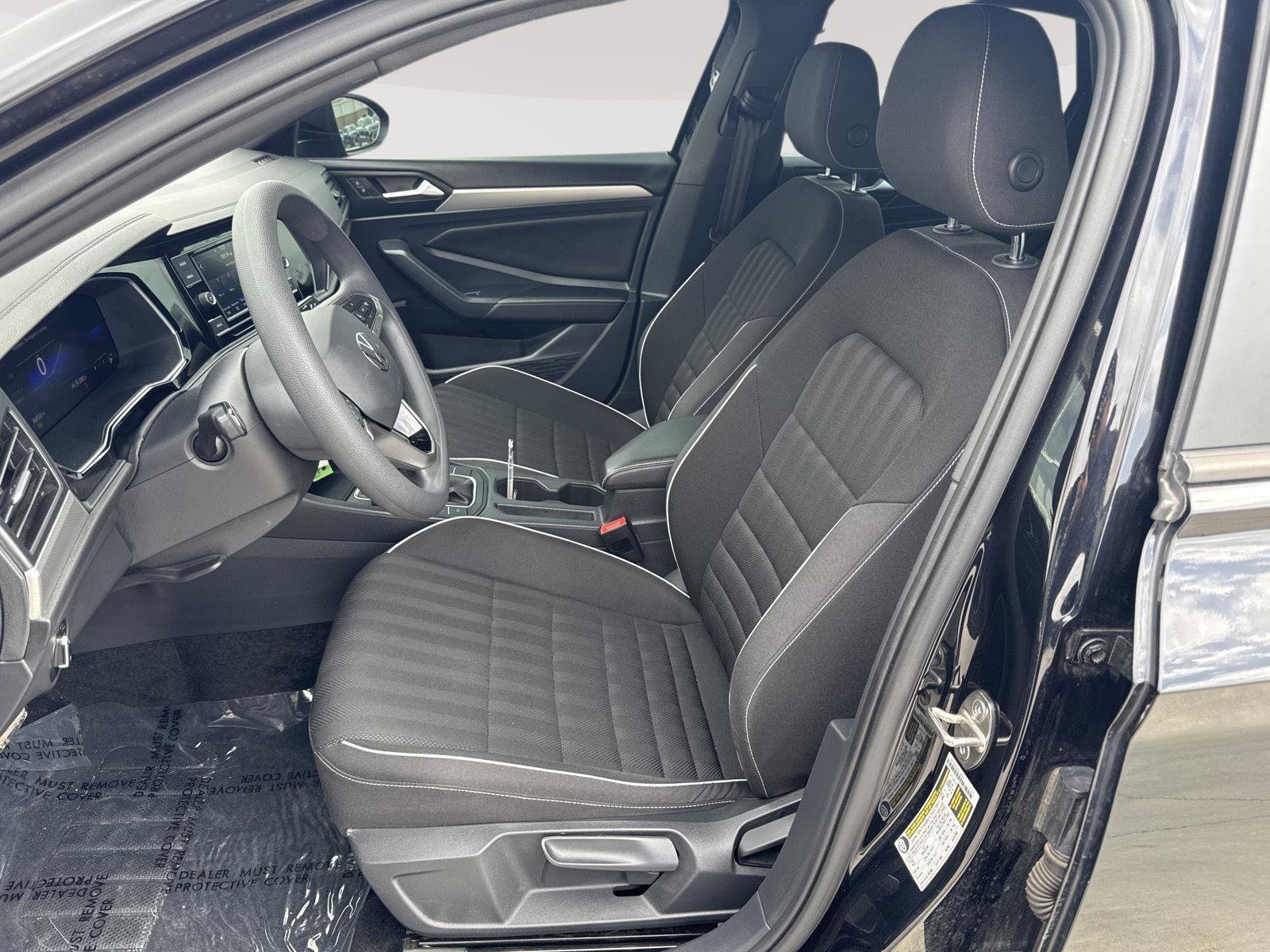 Certified 2023 Volkswagen Jetta Sport image 4