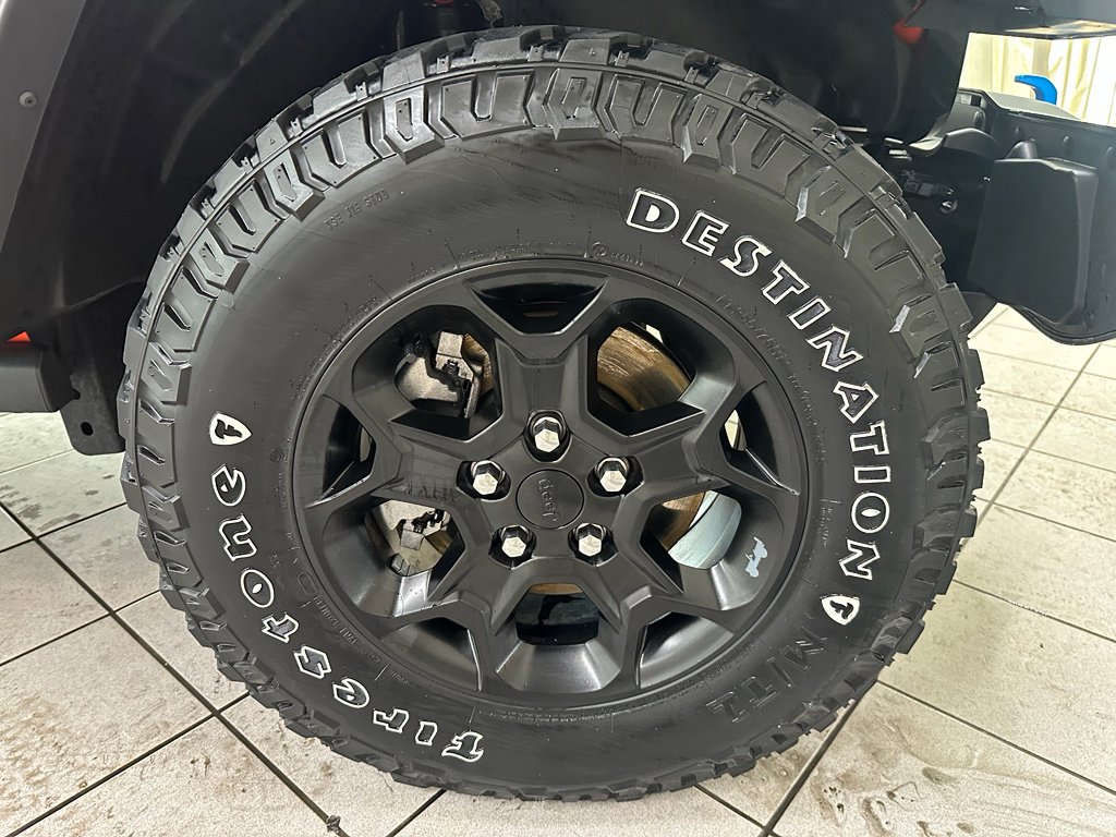 Used 2023 Jeep Wrangler Unlimited w/ Cold Weather Group image 13