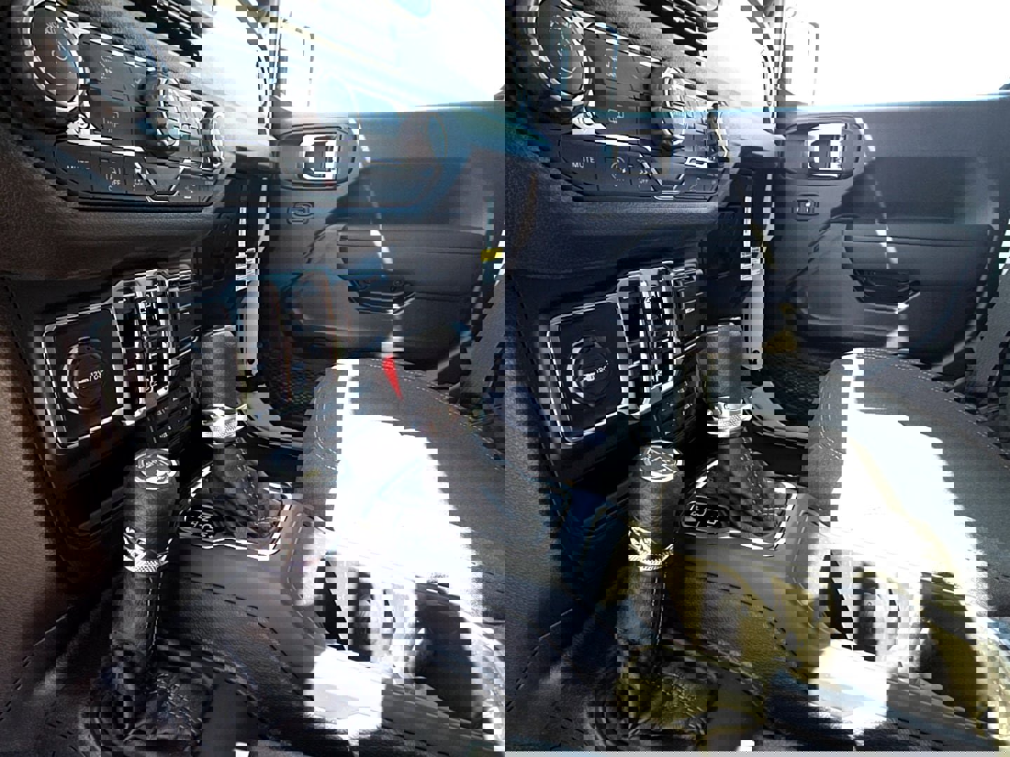 New 2026 Jeep Gladiator Sport image 18