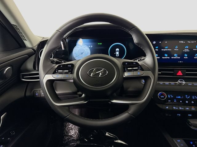 Used 2023 Hyundai Elantra SEL w/ Convenience Package FWD image 11
