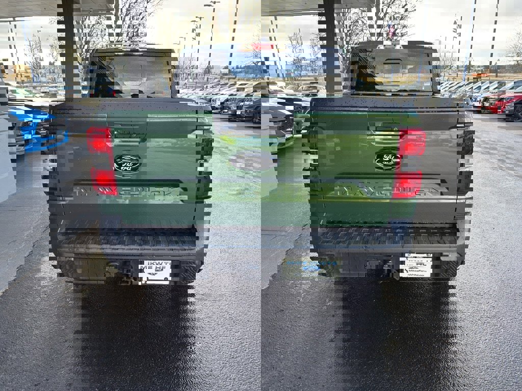 New 2025 Ford Maverick Lariat w/ Black Appearance Package image 5