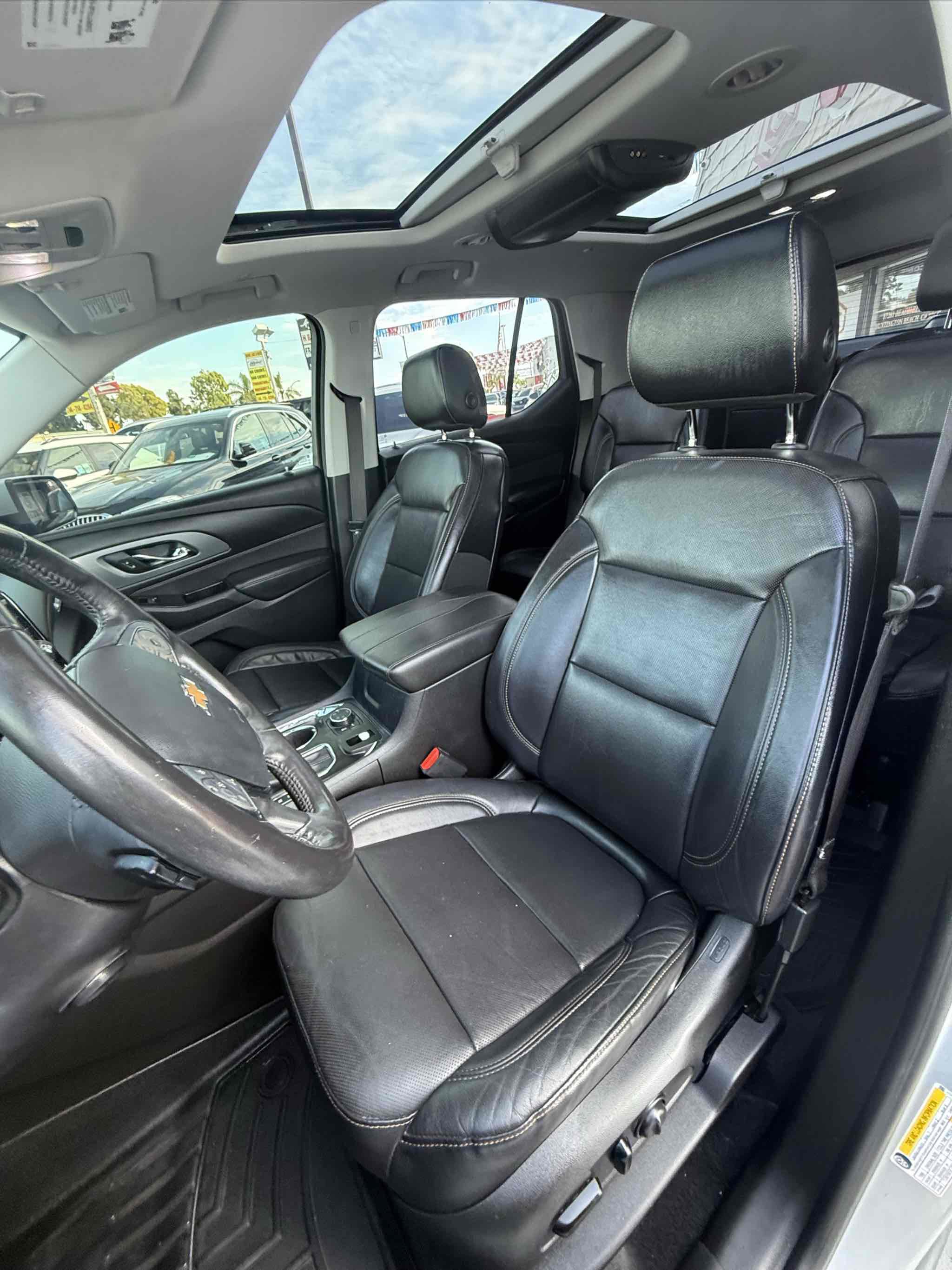 Used 2018 Chevrolet Traverse Premier image 18