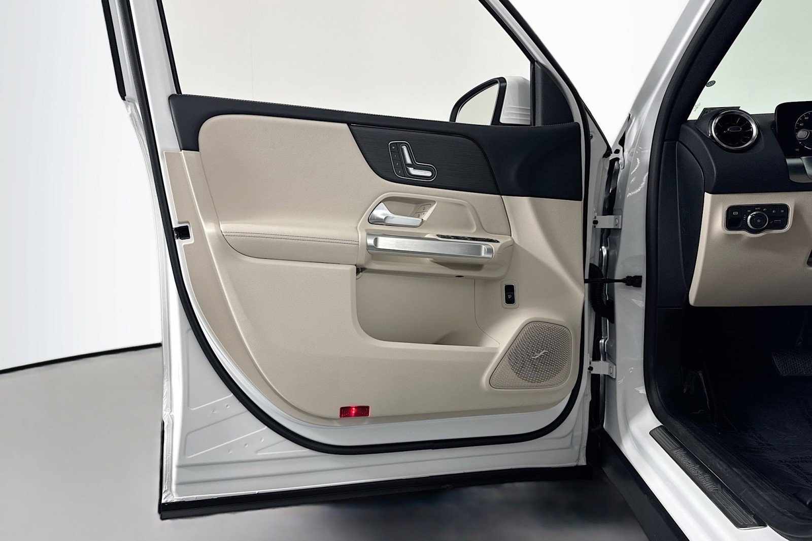 Certified 2026 Mercedes-Benz GLB 250 GLB 250 image 21